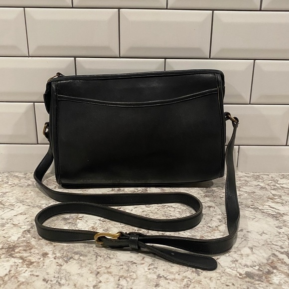 Vintage Coach Bag Taylor 9944 Crossbody Black